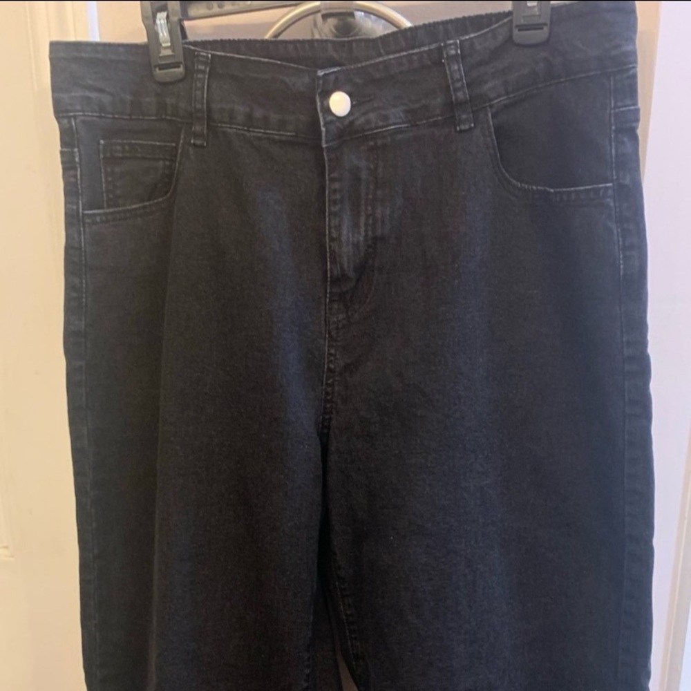 Women’s Black Wash Wide Legs Long Pants. Size: 2X-Large